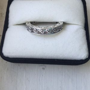 Pandora ring