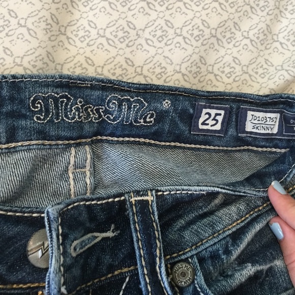 Miss Me skinny jeans. - Picture 4 of 4