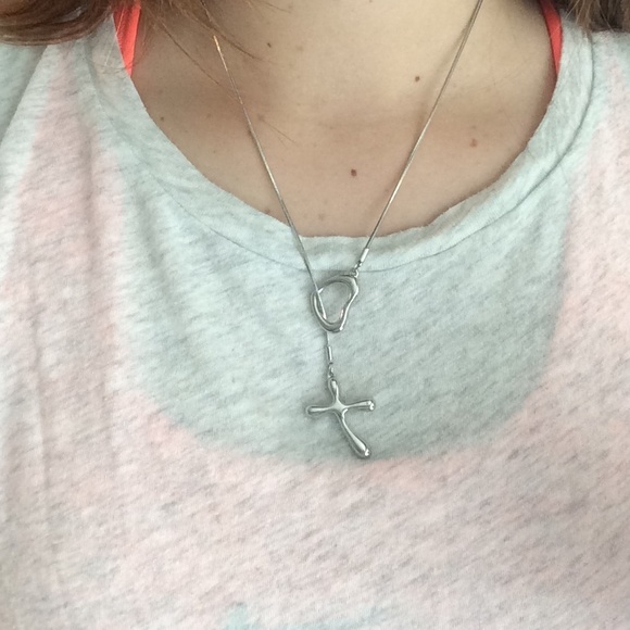 ❌SOLD❌Heart and Cross necklace
