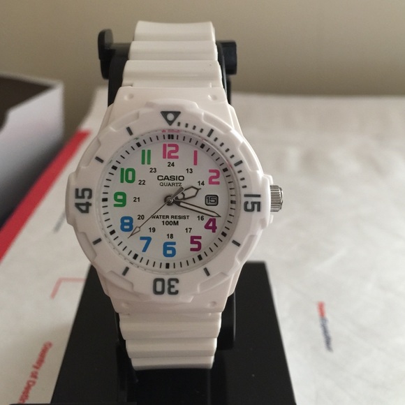 small silver casio watch