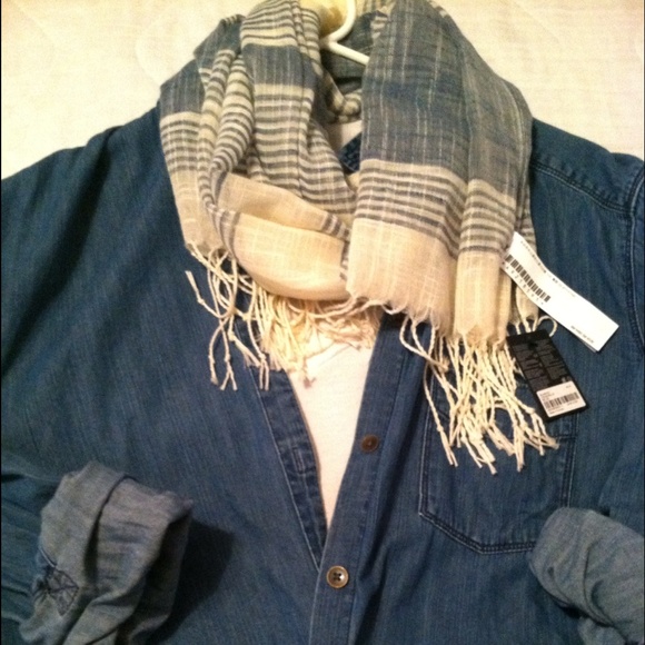 Blue and Ivory striped scarf