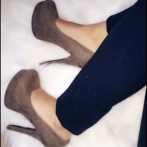 Very high comfy shoes