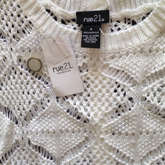 NWT White Short Sleeve Knit Sweater - S - Picture 4 of 6