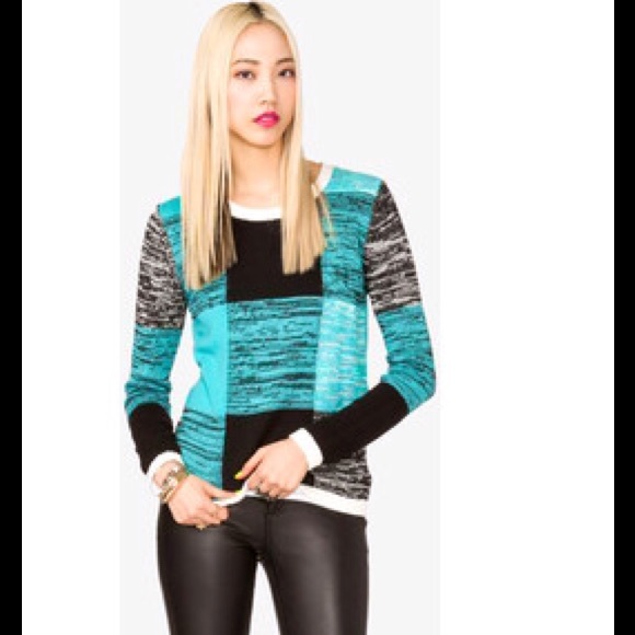 NWT FOREVER 21 SWEATER - Picture 2 of 3