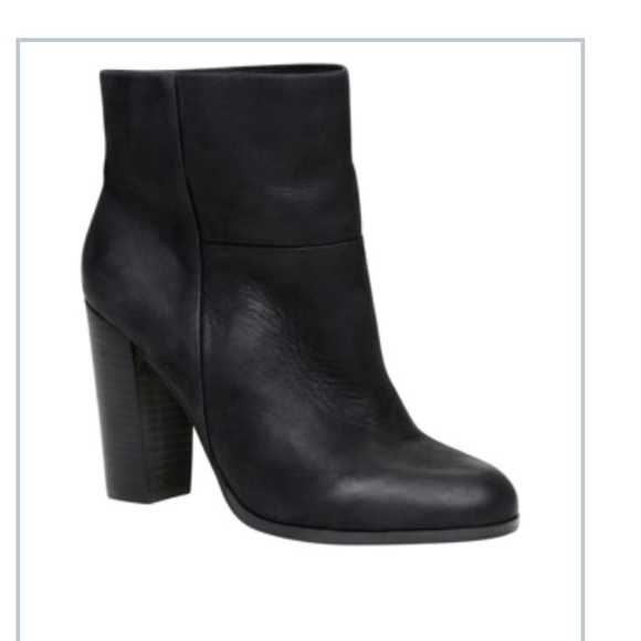 ISO THESE "PRIGORWEN" ALDO ANKLE BOOTS