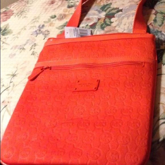 Sold - Picture 2 of 4