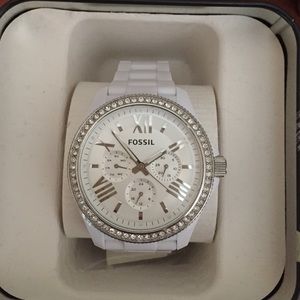 Fossil white resin "Cecile"