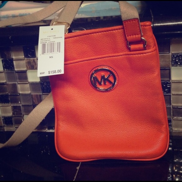 Authentic LEATHER Michael Kors cross body