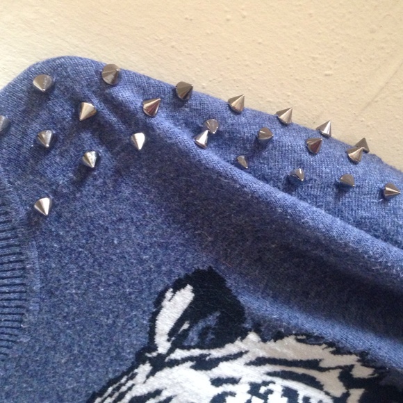sweater with studs - Picture 2 of 3