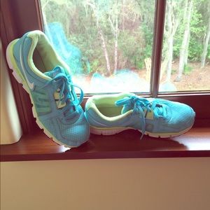 Nike Dual Fusion ST2