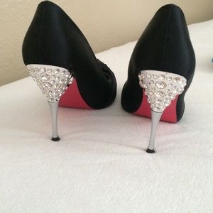 Black satin heels with crystal rhinestones