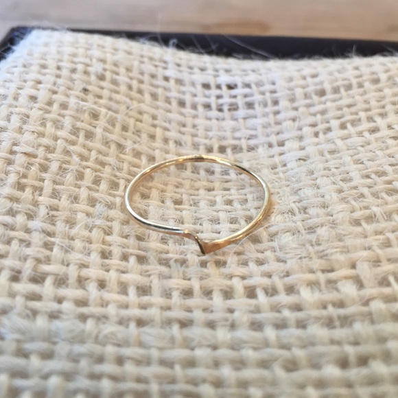 ✖️SOLD ✖️🎉HP🎉 Elegant 14k gold ring! - Picture 2 of 3