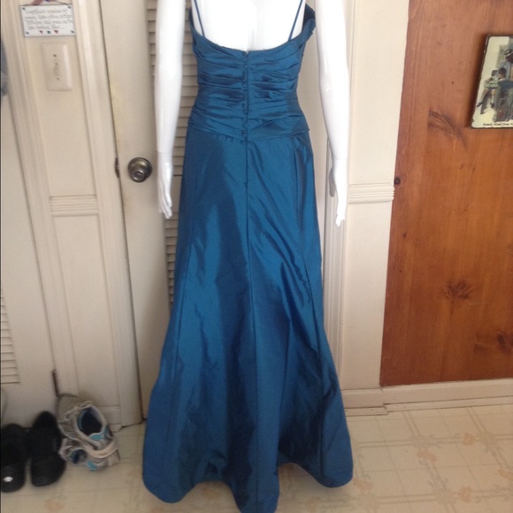 Blue formal dress - Picture 2 of 4