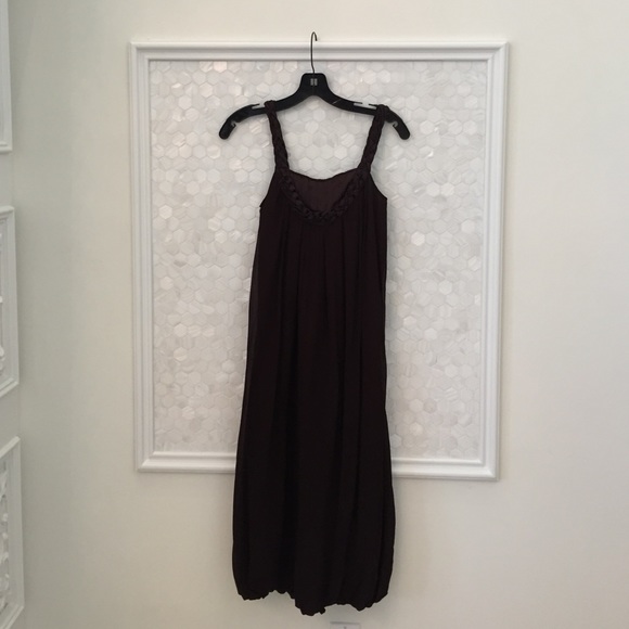 3/4 length brown dress