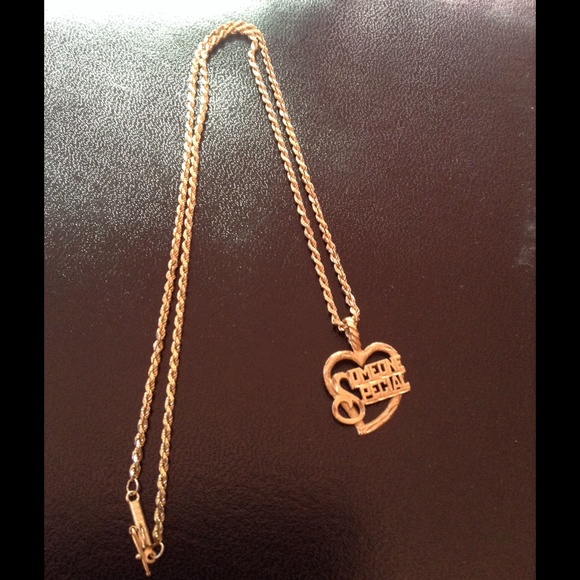 14 karat necklace and pendant