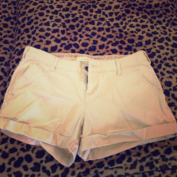 Khaki Creame Short, Shorts (Maurice)