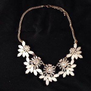 Statement necklace