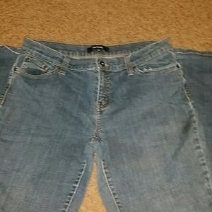 Daisy Fuentes jeans ~ size 10