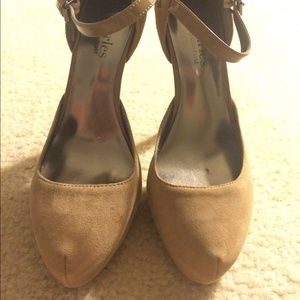 Charles David t strap 5.5