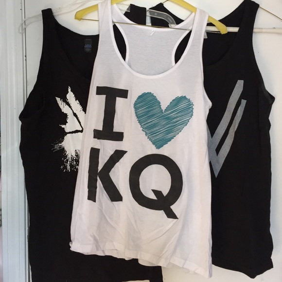 4 Sleeping With Sirens tees bundle