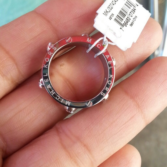 Michael Kors Ring - Picture 3 of 3
