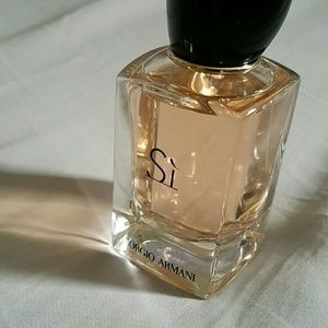 Si perfume