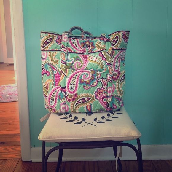 Vera Bradley Handbags - Vera Bradley Vera Tote