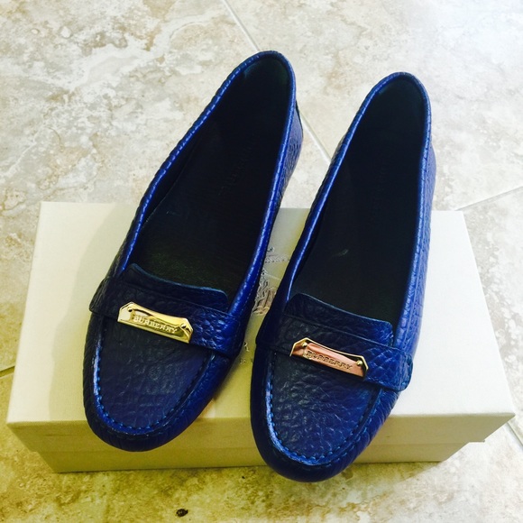 NIB Burberry Purple Loafers - Picture 1 of 4