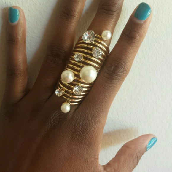 Diamonds & Pearls Spiral Ring - Picture 2 of 3
