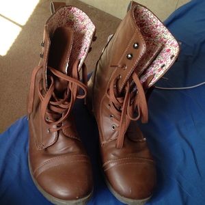 Wet seal combat boots