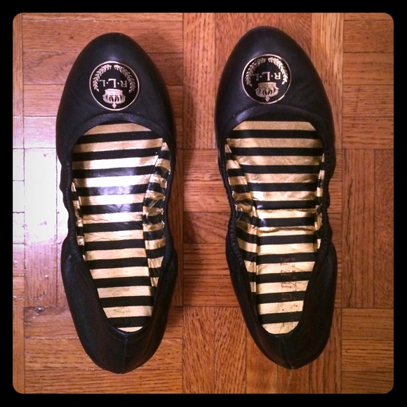 Ralph Lauren Brittany navy flat gold medallion sz7