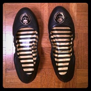 Ralph Lauren Brittany navy flat gold medallion sz7