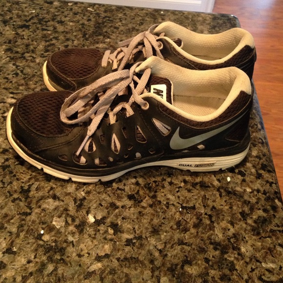 Black Nike Dual Fusion Shoes
