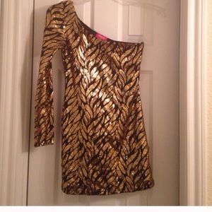 ⭐️Gold & black Dress⭐️