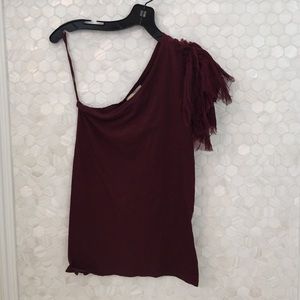 One shoulder tee
