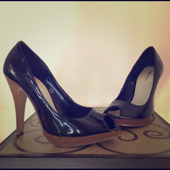 🎉SALE! Black Patent Leather Peep Toe Stilettos