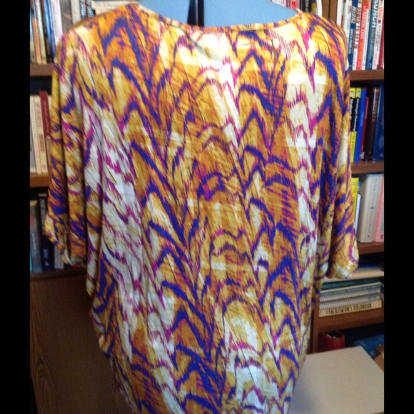 Reduced - Belle Gray by Lisa Rinna Ikat T-shirt 2X - Picture 2 of 3