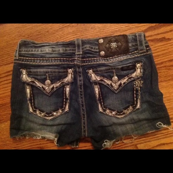 Miss Me shorts *Size 29