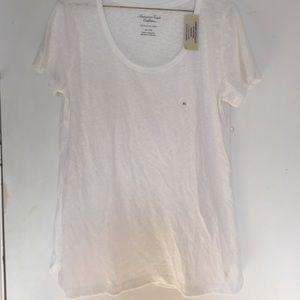Classic white scoop neck tee
