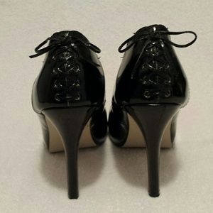 Black patent heels size 9