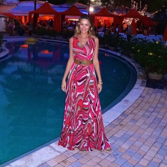 Beautiful long dress❤️💗❤️