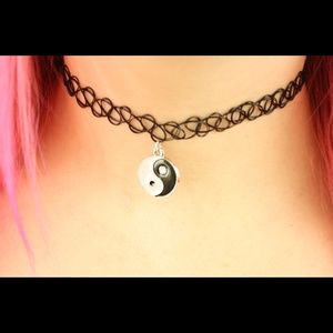 Ying Yang Choker