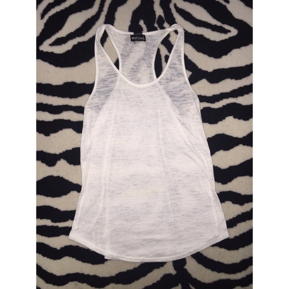 White Tank - Picture 1 of 1