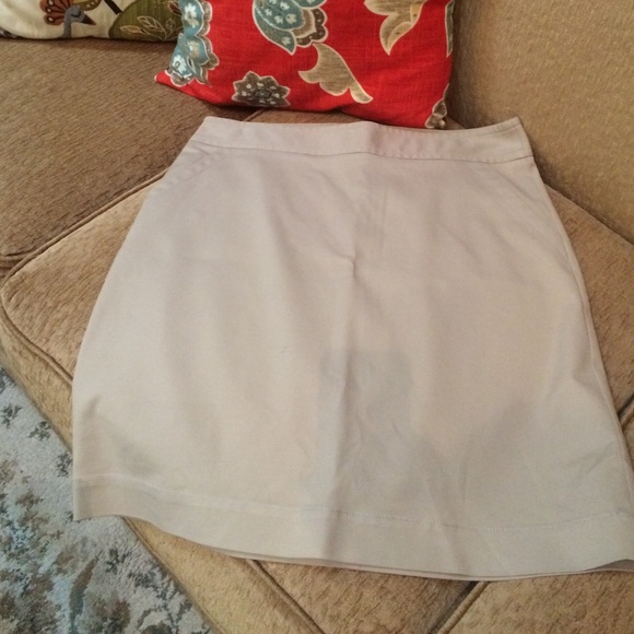 Banana Republic Dresses & Skirts - Banana Republic khaki pencil skirt, 8