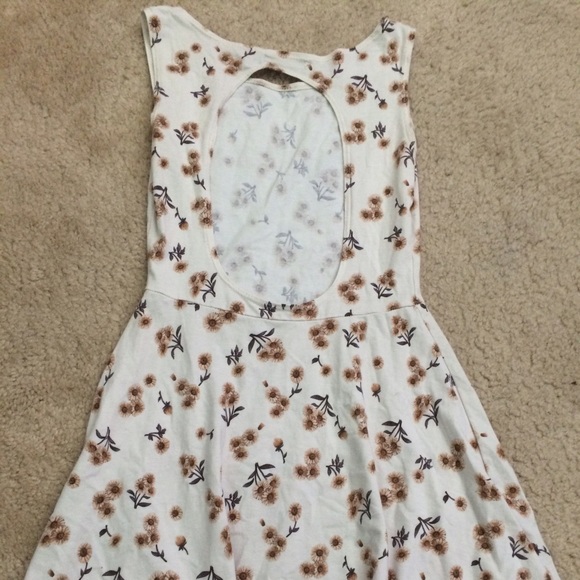 Brandy Melville Dress - Picture 2 of 3