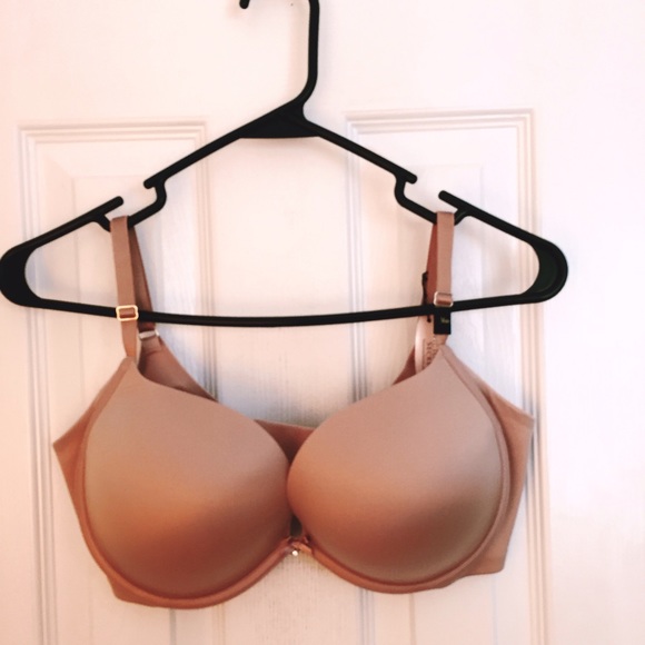 Size 36 D Victoria's Secret Push up bra!
