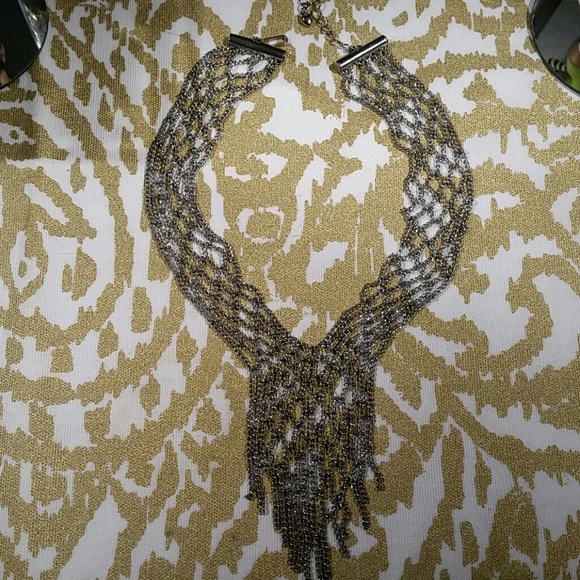 GORGEOUS GUESS Necklace