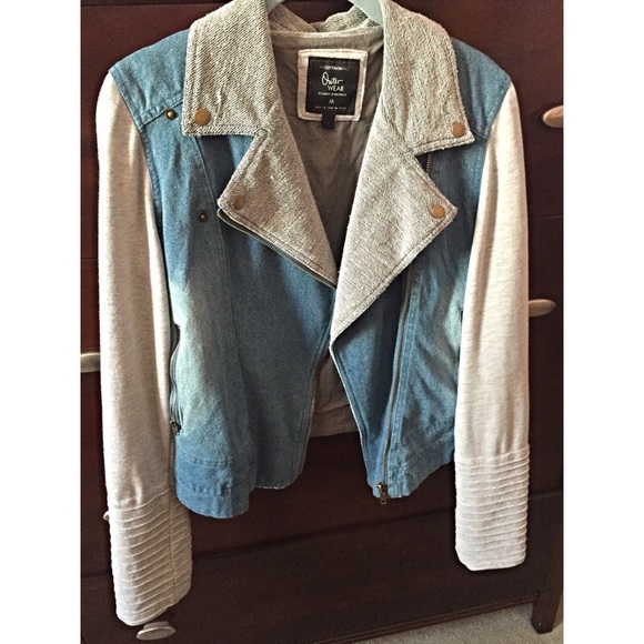 Jean jacket with sweater sleeves