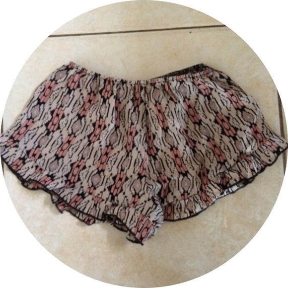Brandy Melville Aztec Vodi Shorts 💕