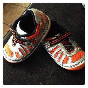 Stride Rite Wide 5.5 Shoes